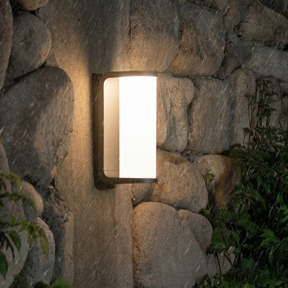 Modern Cylindrical Metal  IP65 Waterproof Outdoor Wall Lamp