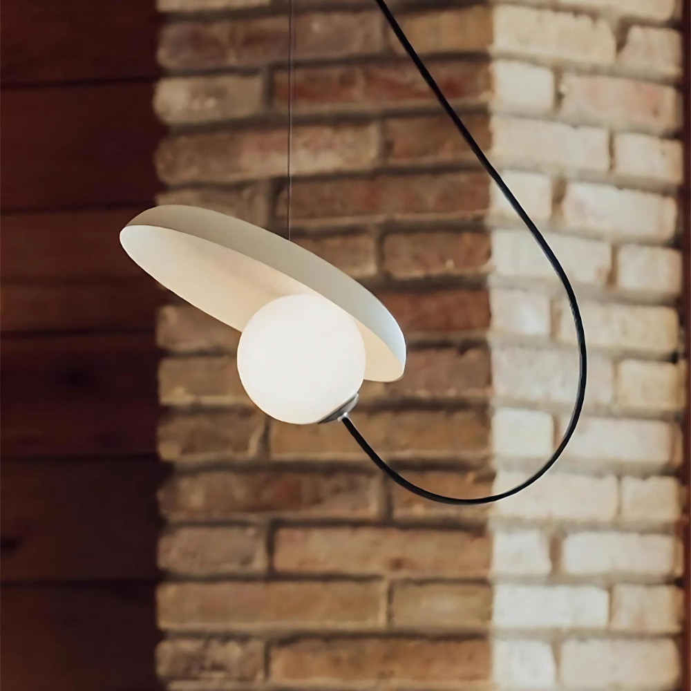 Lampe à pendentif minimaliste à lueur discrète