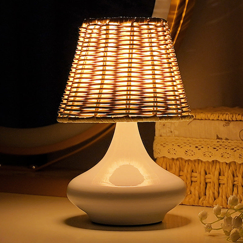 Simplicity Rattan Weaving Shade Table Lamp