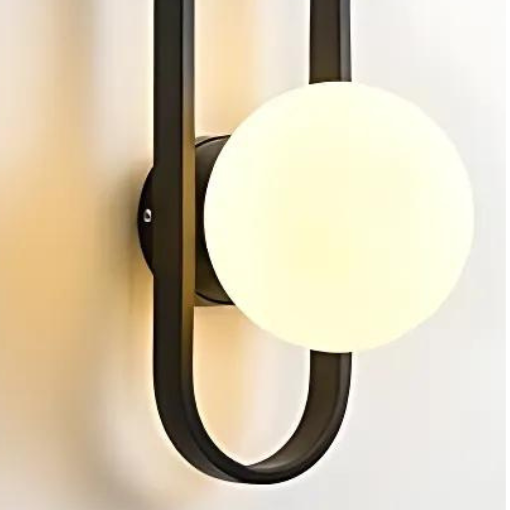 De Hangende Diamant Wandlamp