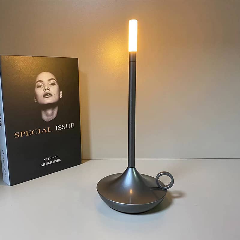 Lampe de nuit en forme de bougie de luxe avec base dorée