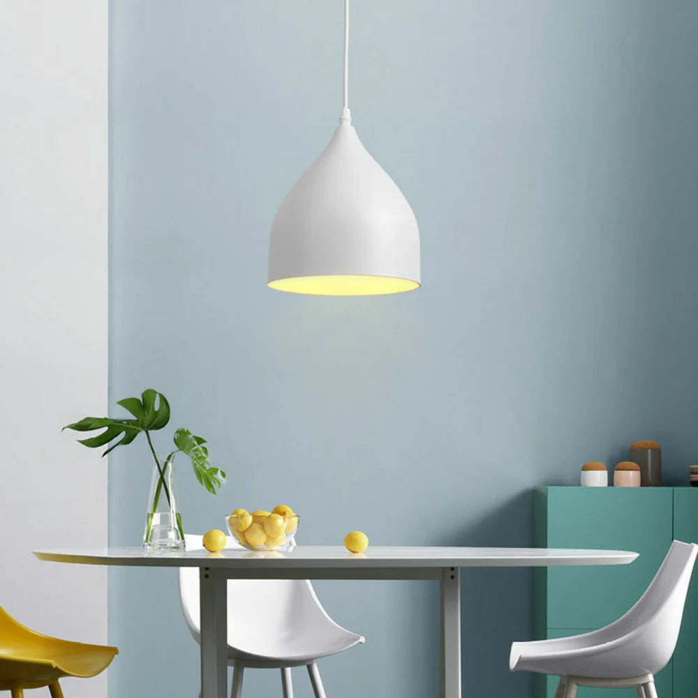 Le lampadaire industriel en forme de lustre