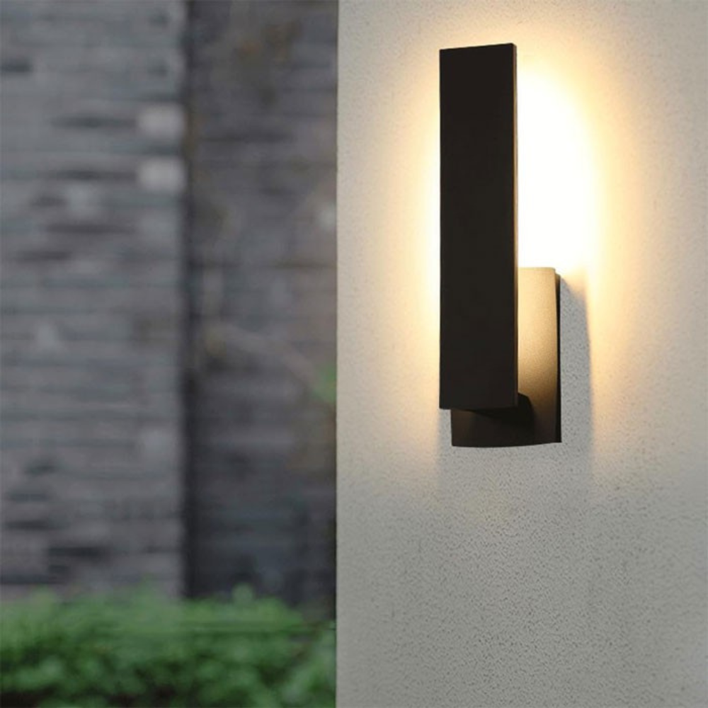 Ultra-Resistant Lanterne Wall Lamp