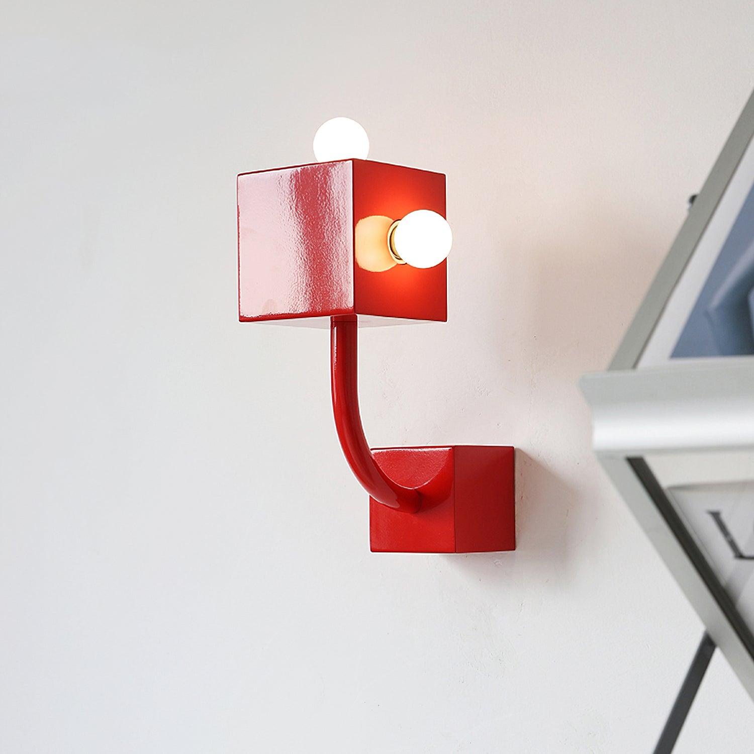 Lampada da parete cubo rosso moderno