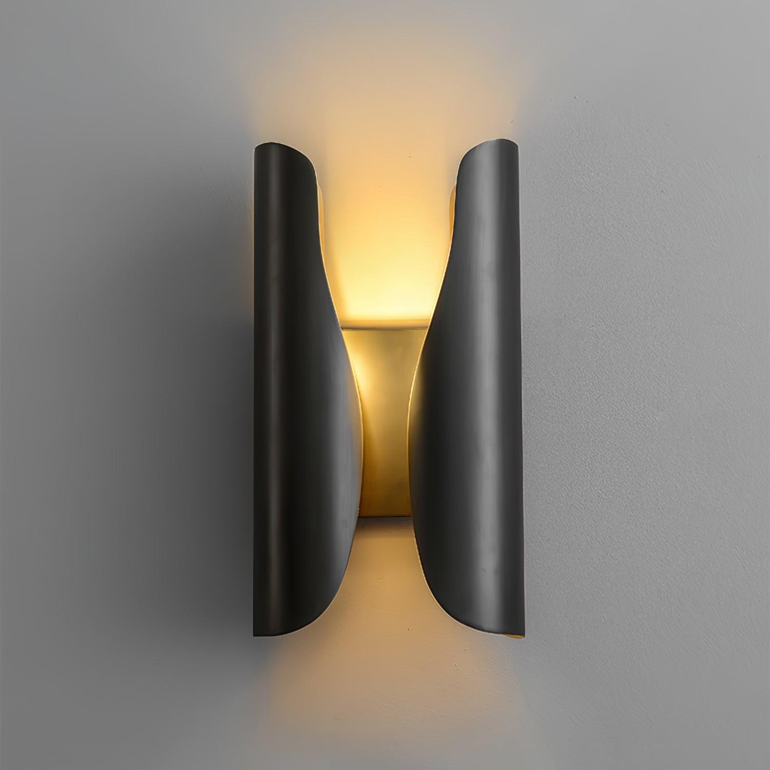 Guardian Wall Lamp