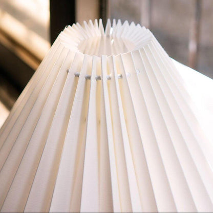 Retro Korean Style Pleated Skirt Table Lamp