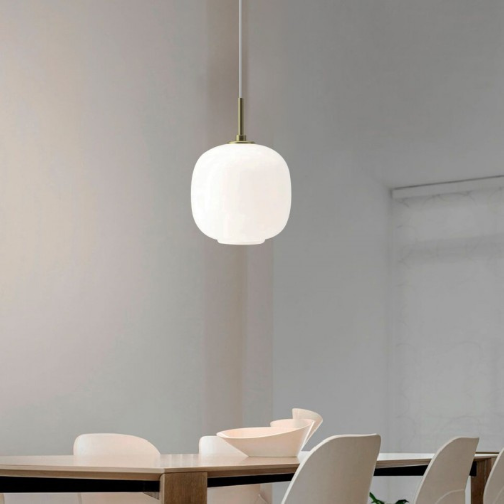 La lampe de plafond Ethereal Orb