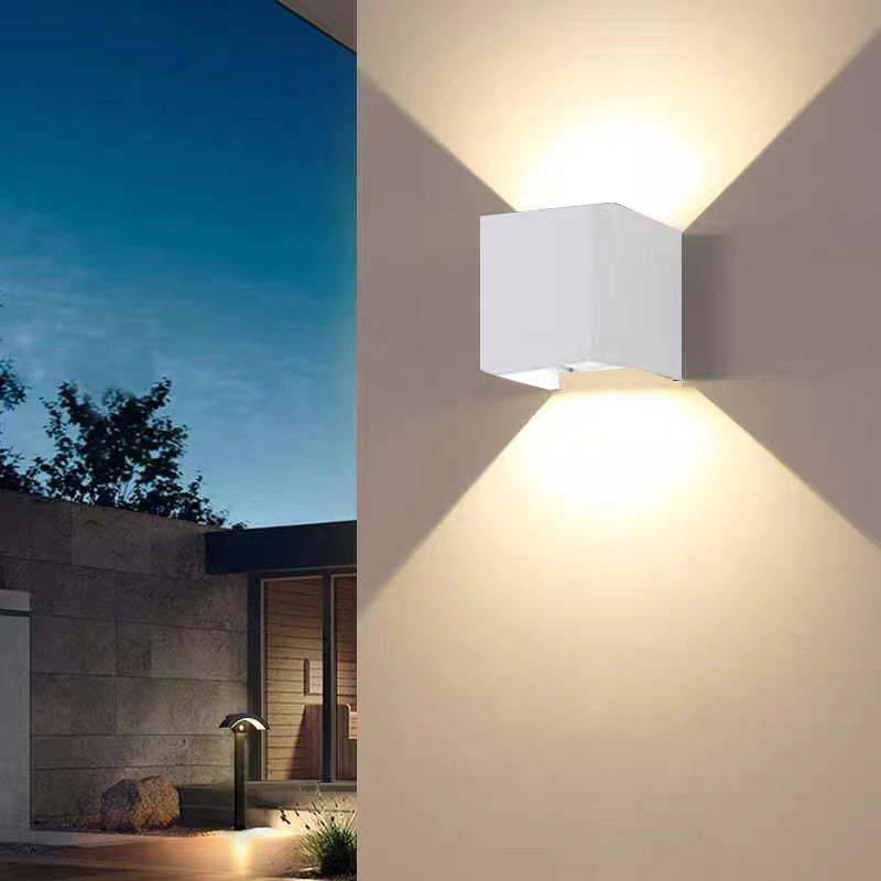 Lampe murale extérieure carrée LED moderne et réglable