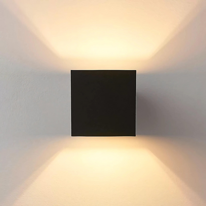 Die Bright Square wiederaufladbare Wandleuchte