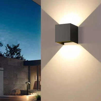 Lámpara de pared exterior LED cuadrada ajustable moderna