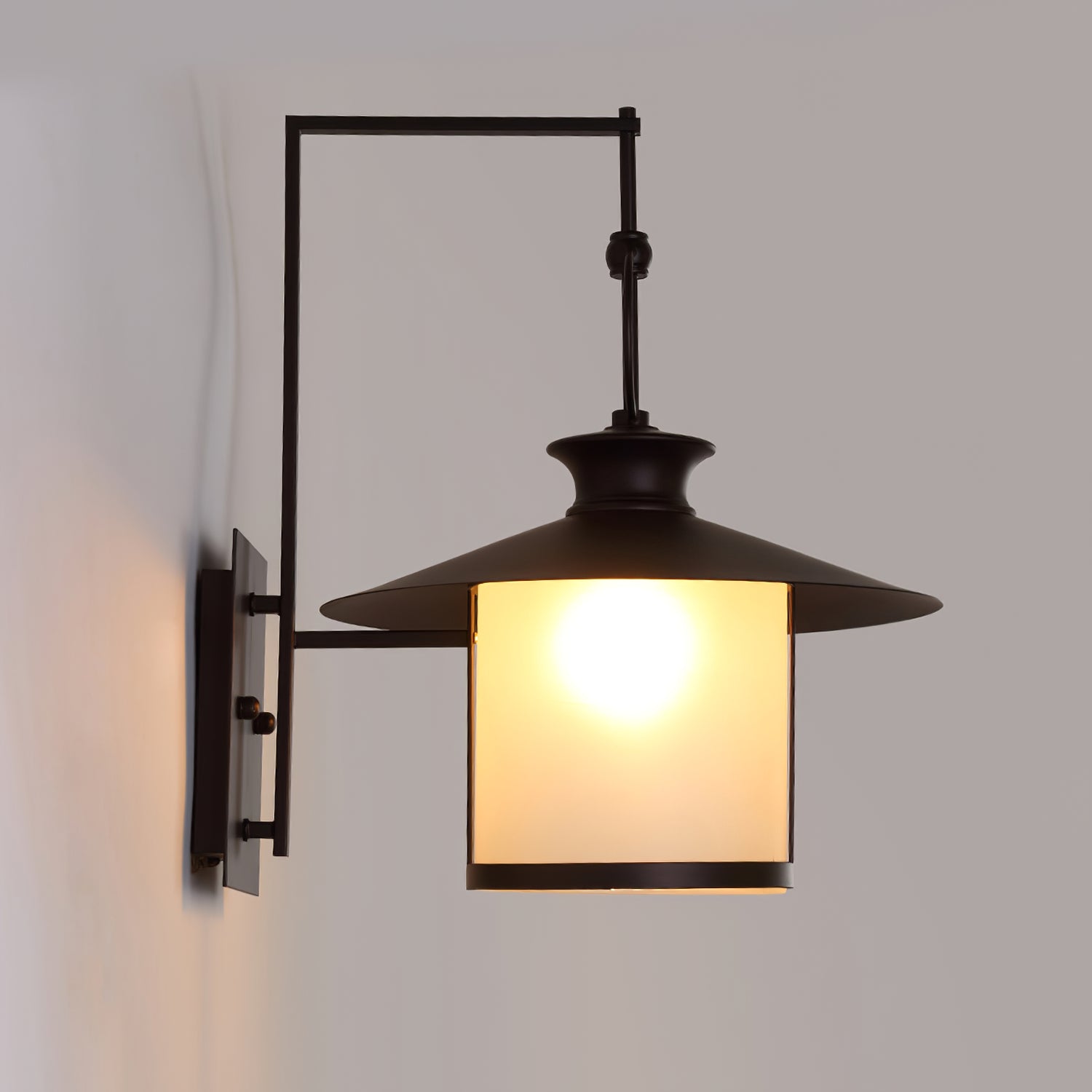 Retro Alicia Outdoor Wall Light