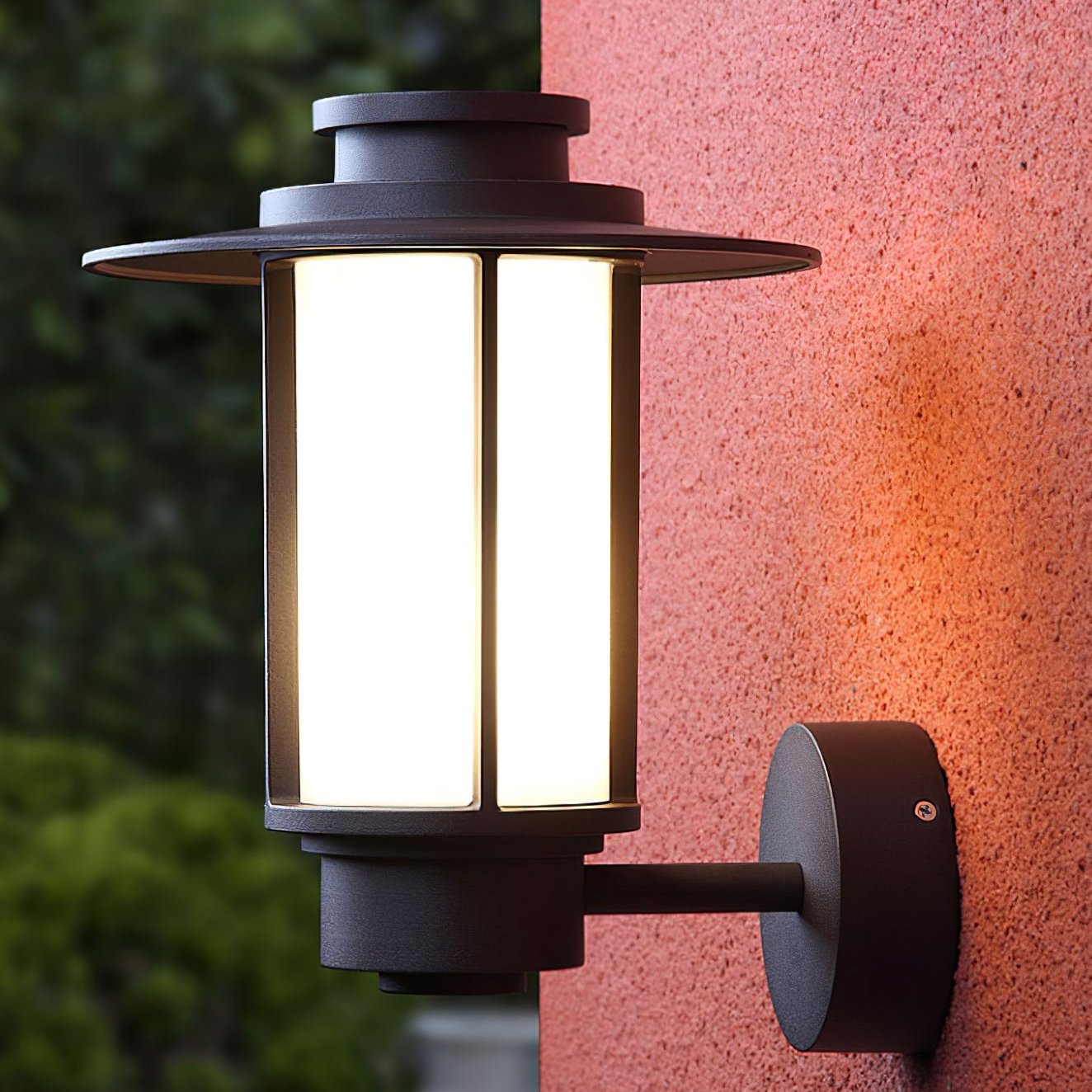 Retro Anaia Outdoor Wall Light