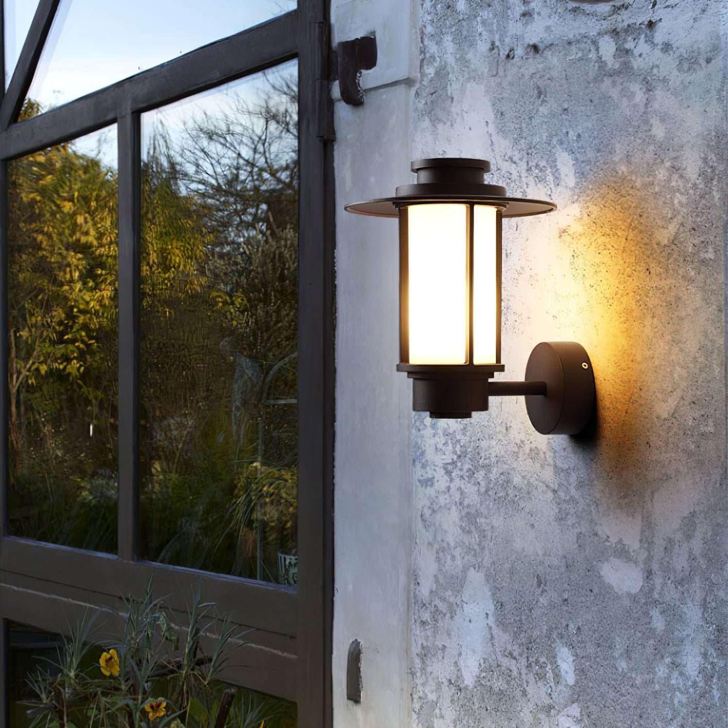 Retro Anaia Outdoor Wall Light