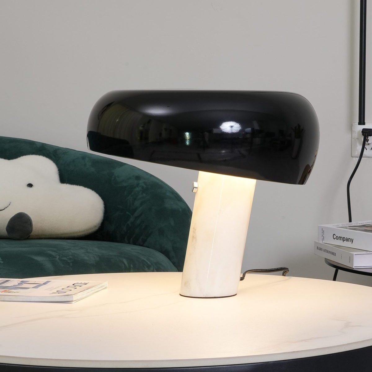 Iconic Snoopy Table Lamp