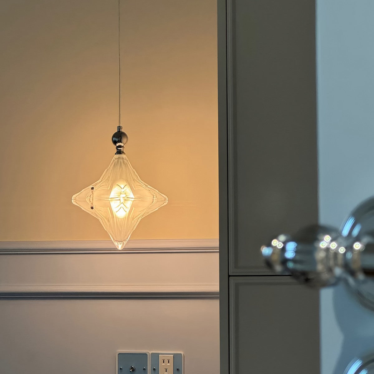 Star Retro Glass Pendant Light