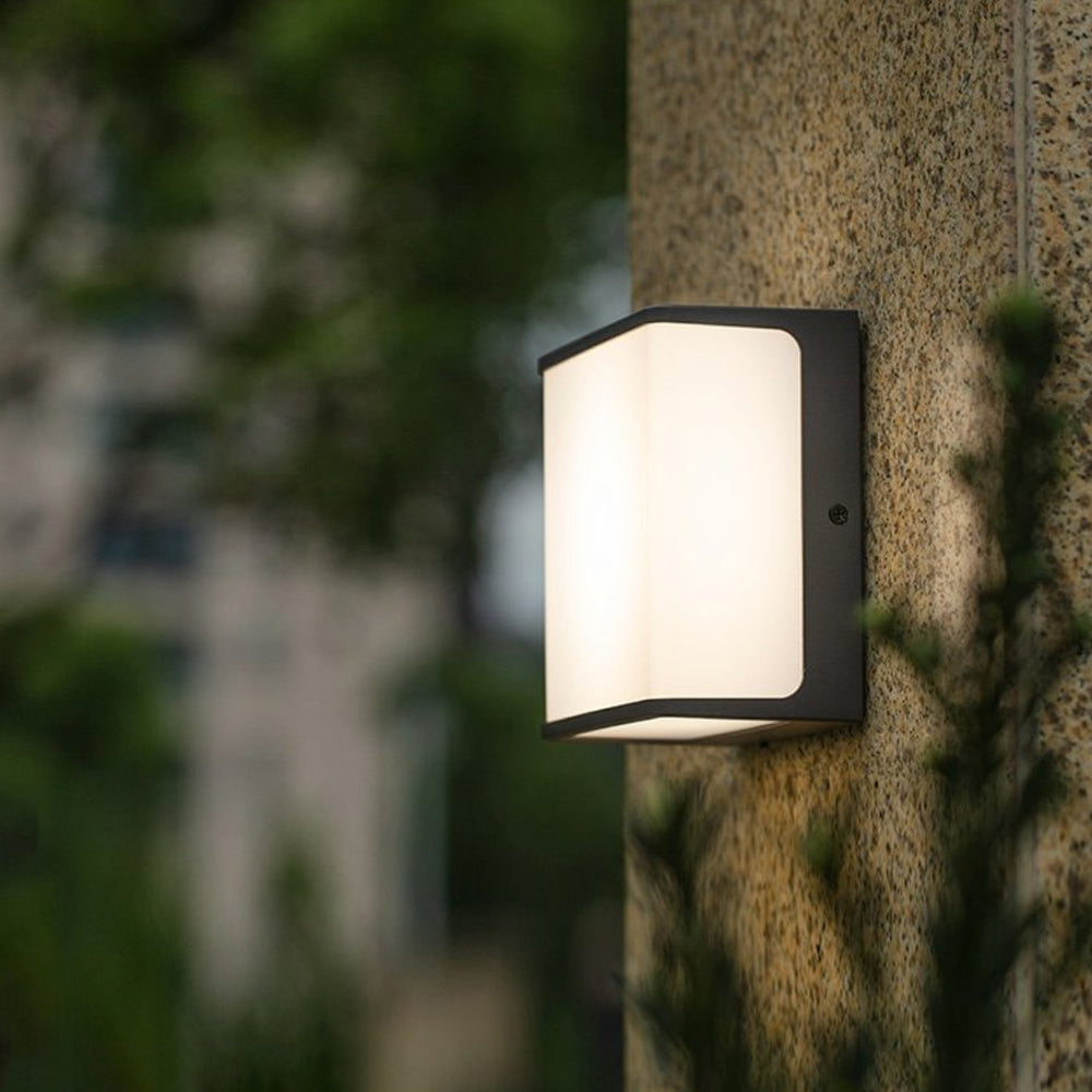 Modern Minimalist Rectangular Acrylic Sensor Solar IP65 Waterproof Outdoor Wall Lamp