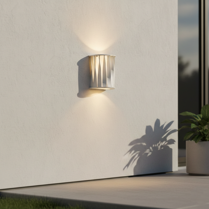 Lumo Modern Outdoor Metal Wall Light