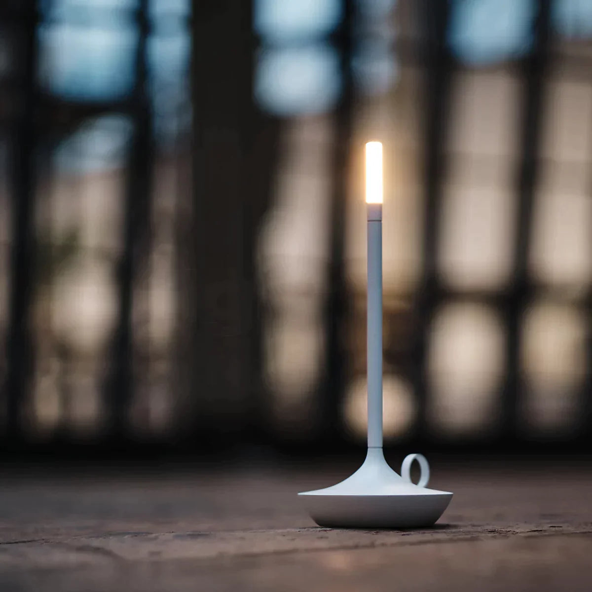 Lampe de nuit en forme de bougie de luxe avec base dorée