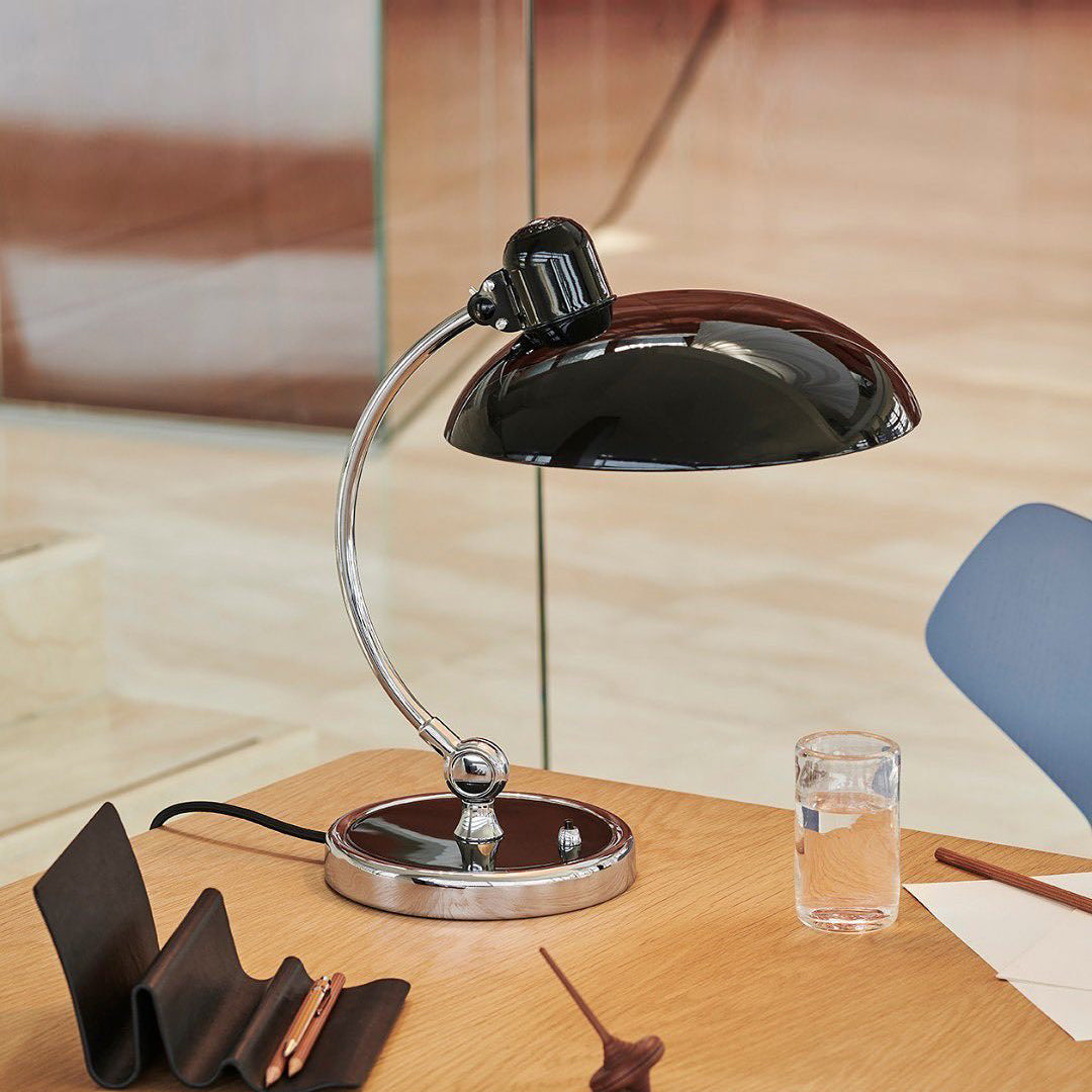 Lampe de table Kaiser idell