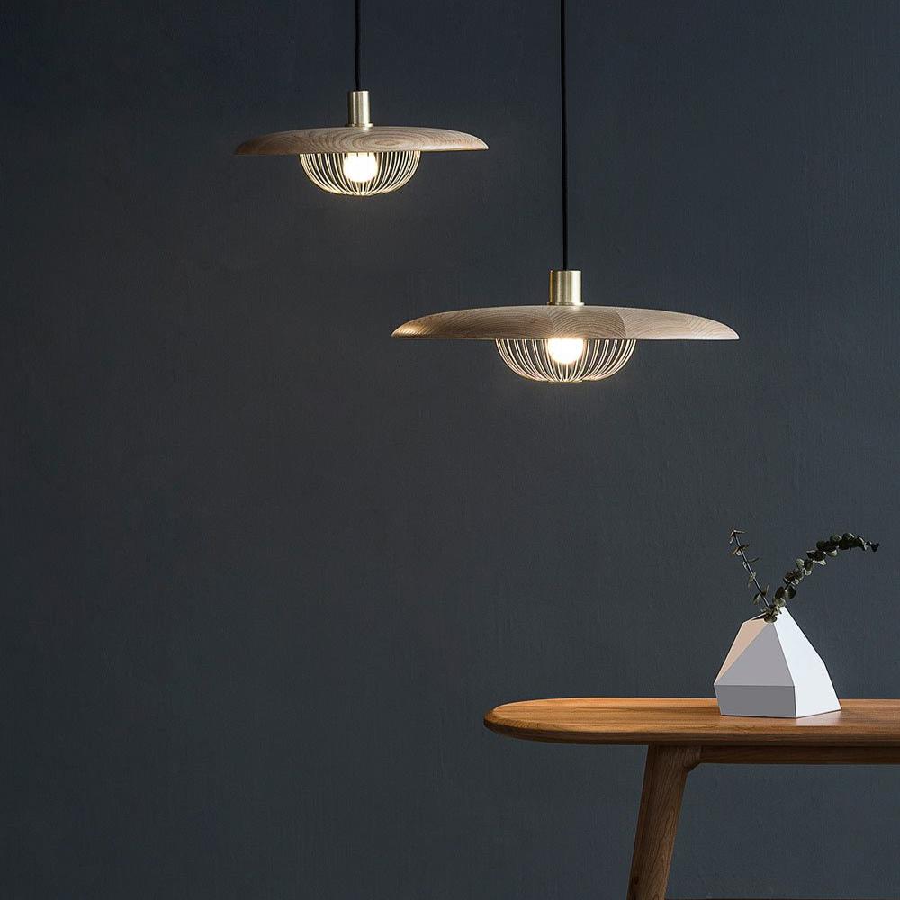 Lampe à suspension Kasa en métal et bois nordique