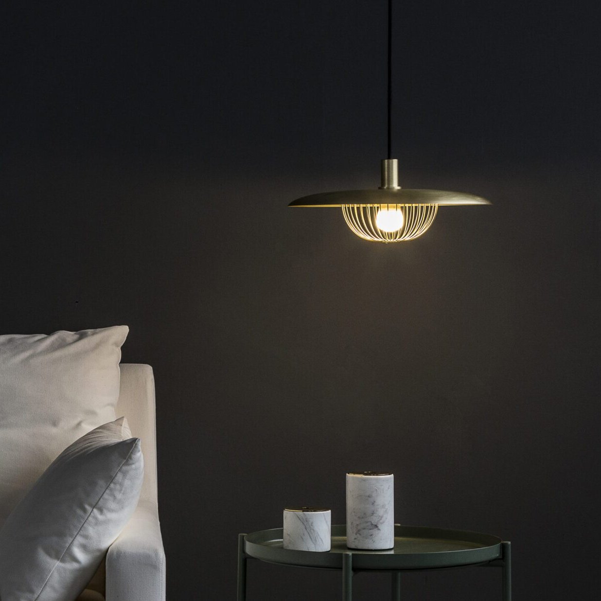 Lampe à suspension Kasa en métal et bois nordique