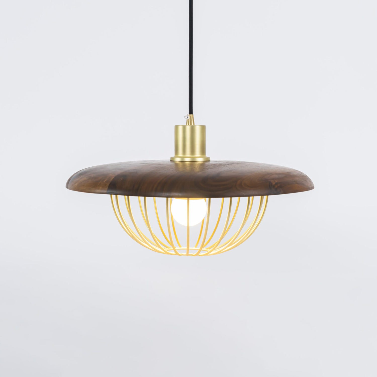 Lampe à suspension Kasa en métal et bois nordique