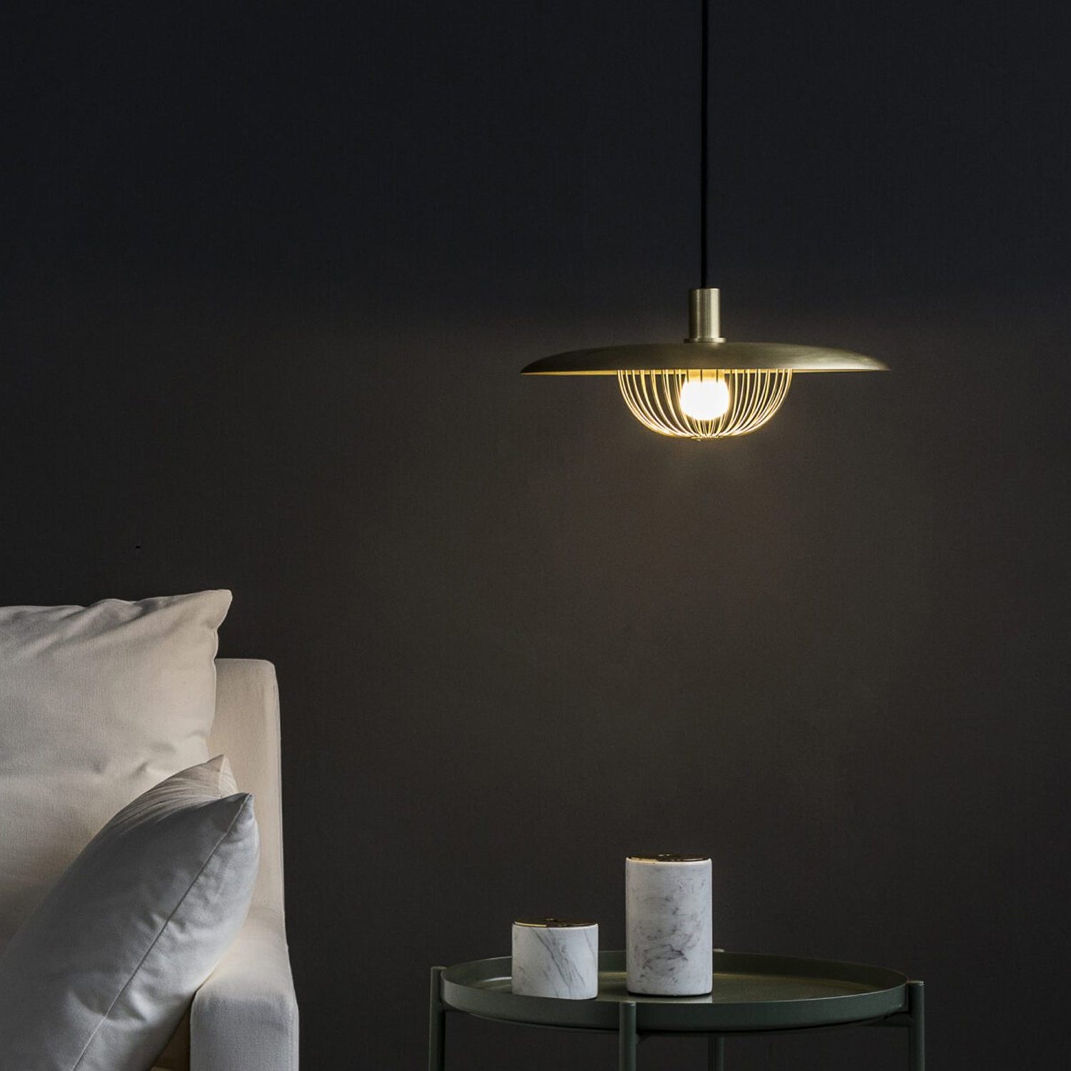 Lampe à suspension Kasa en métal et bois nordique