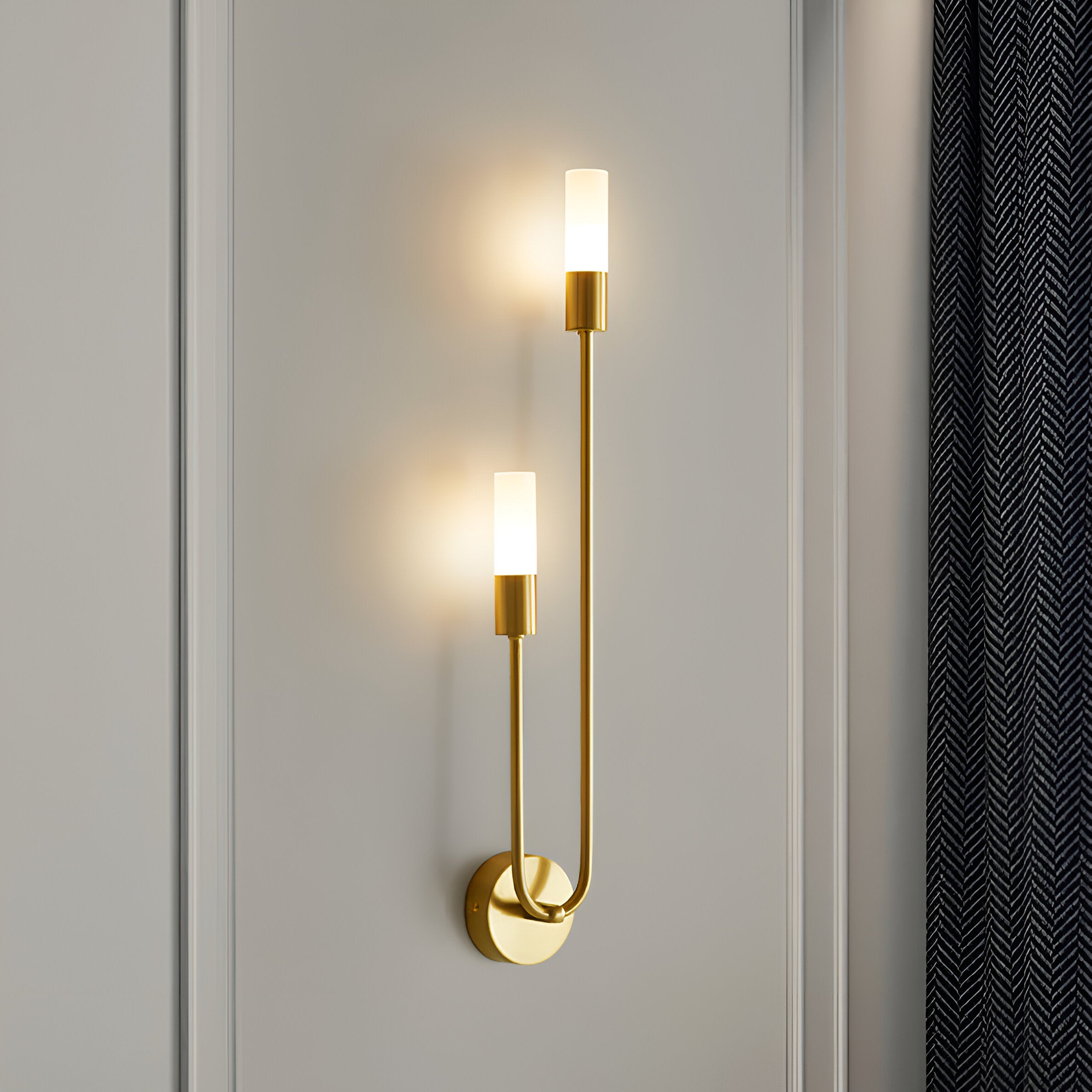 Nordic Modern Simplicity Iron &amp; Acrylic Long Tube Wall Light