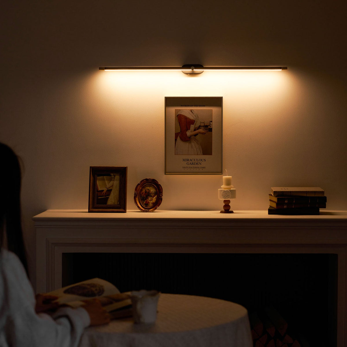 Vittoria Nordic Modern Linear Wall Light