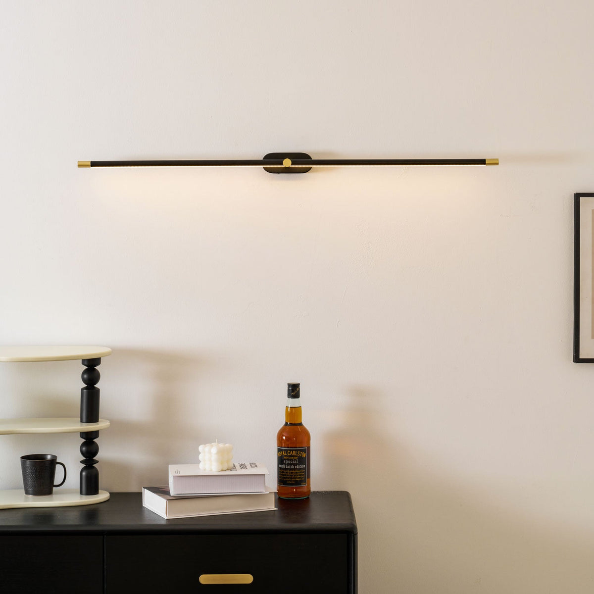 Vittoria Nordic Modern Linear Wall Light