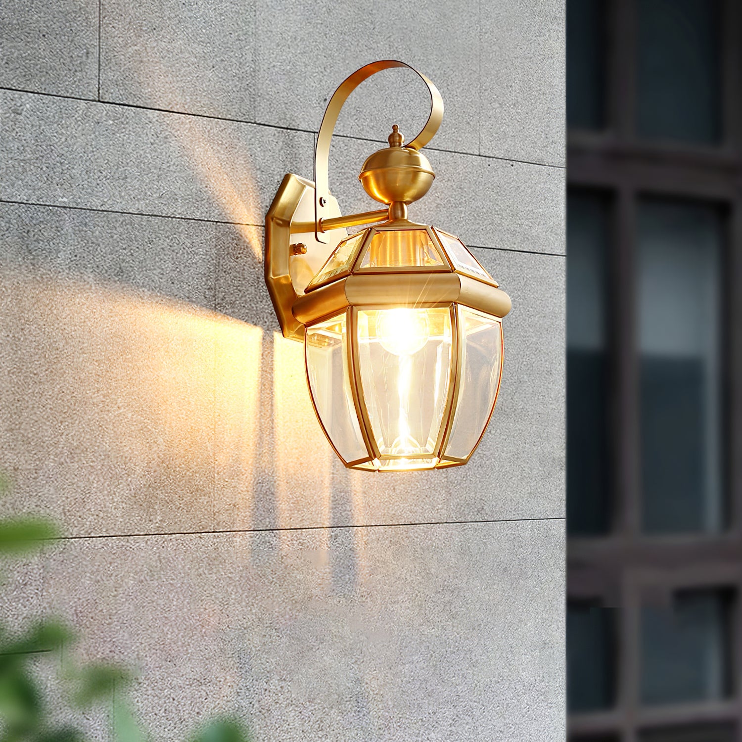 Retro Newbury IP65 Waterproof Outdoor Lantern Wall Light