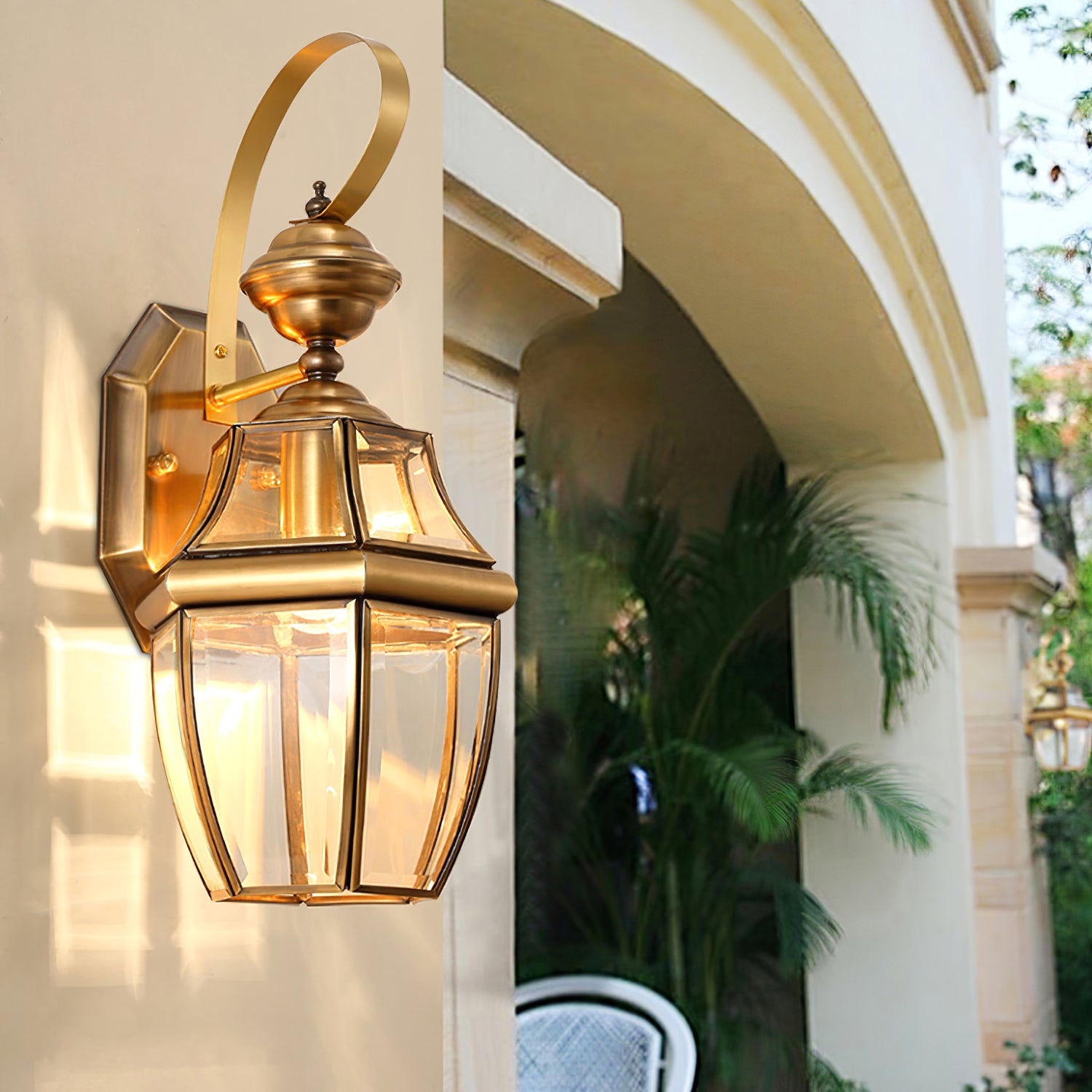 Retro Newbury Outdoor Lantern Wall Light