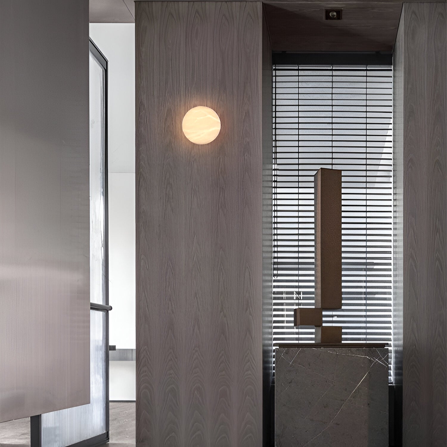 Nordic Alabaster Davina Wall Light