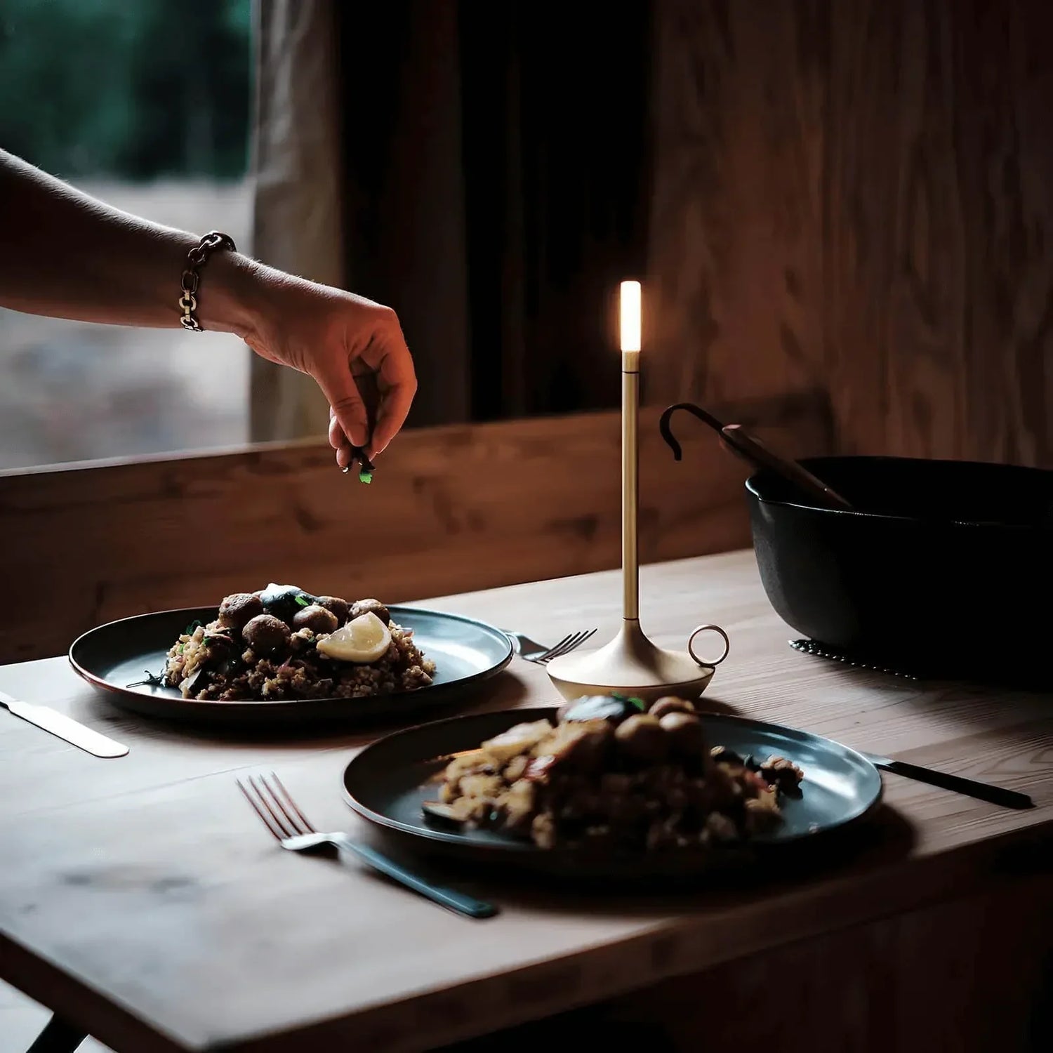 Lampe de nuit en forme de bougie de luxe avec base dorée