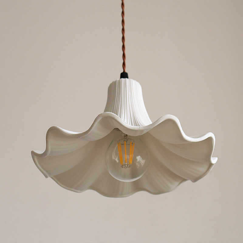 Petalis Charm French Petal Ceramic Pendant Light