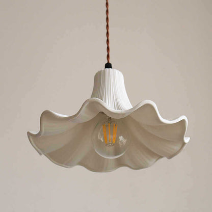 Petalis Charm French Petal Ceramic Pendant Light