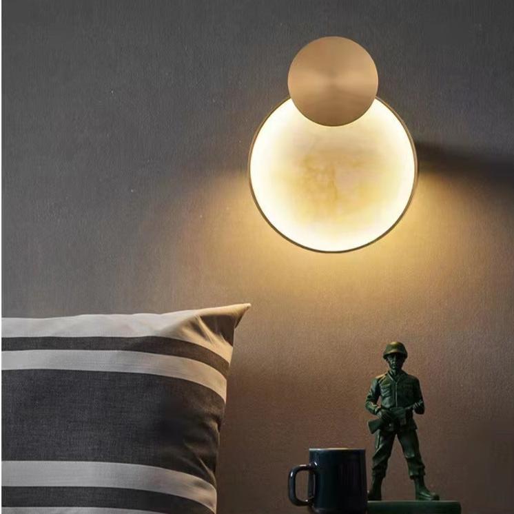 Modern Terra Svet Alabaster Wall Lamp