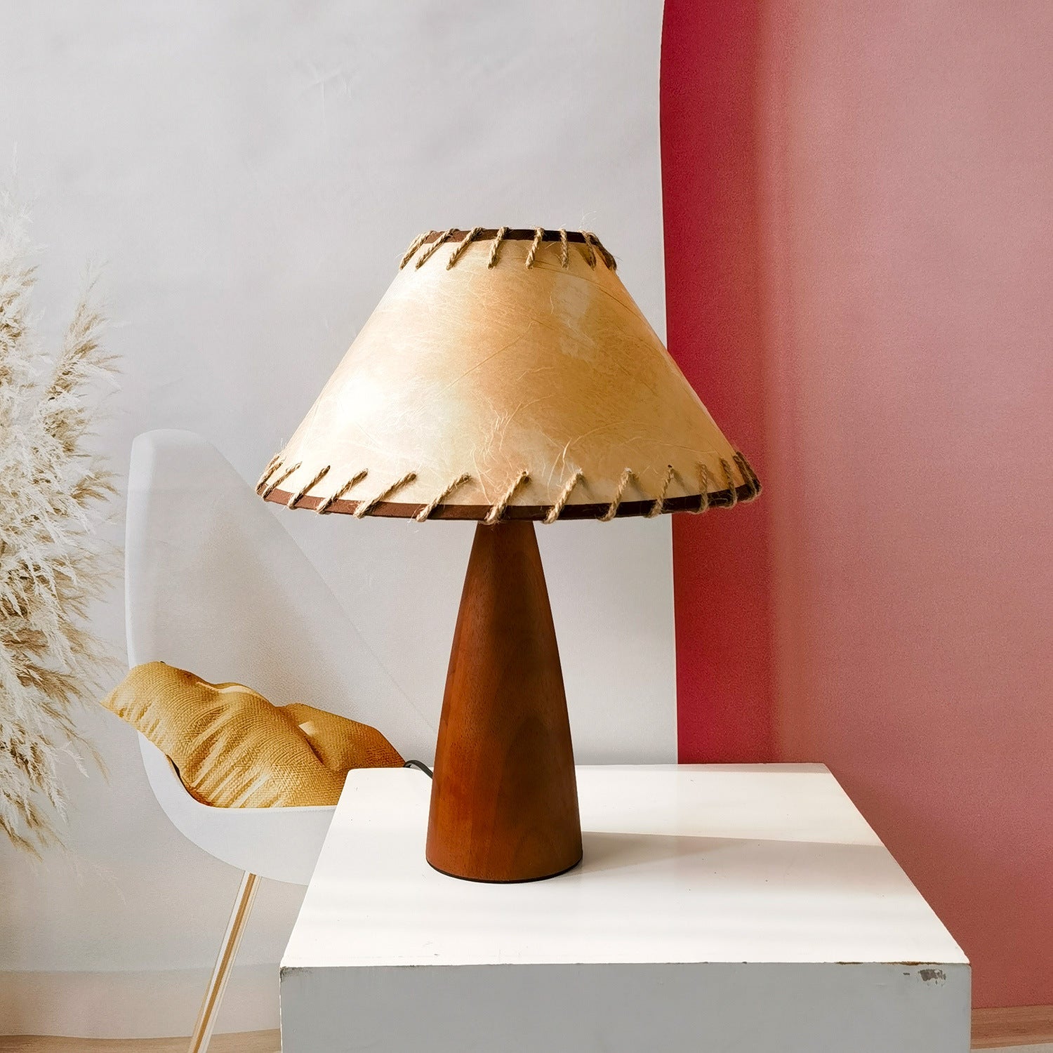 Original Retro Solid Wood Table Lamp