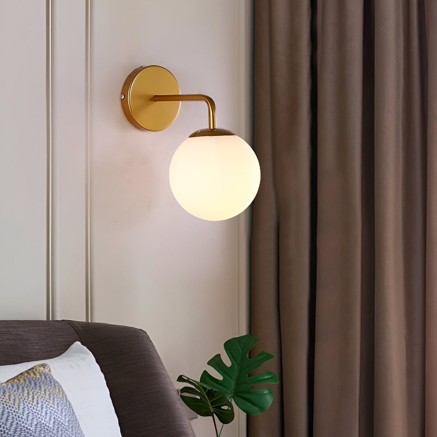 Modern Retro Rippled Glass Sphere Wall Lamp