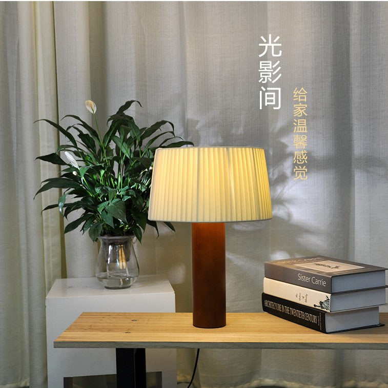 Solid Wood Vintage Fabric Lampshade LED Table Lamp