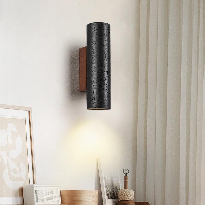 Lampe murale tube en travertin noir minimaliste