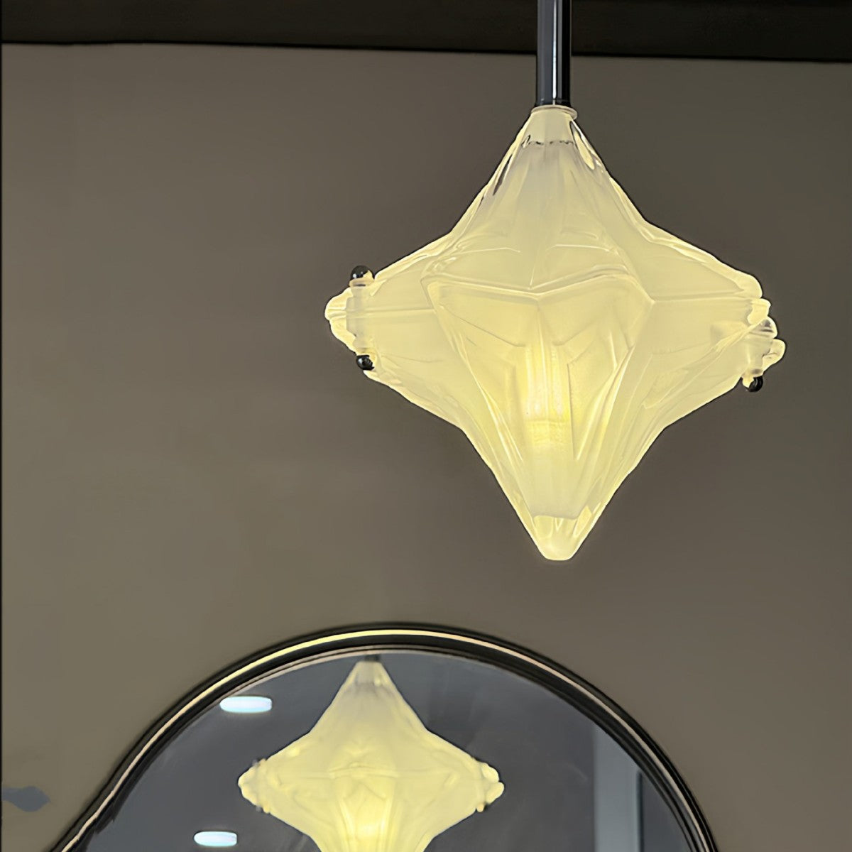 Lyra Star Modern Glass Pendant Light