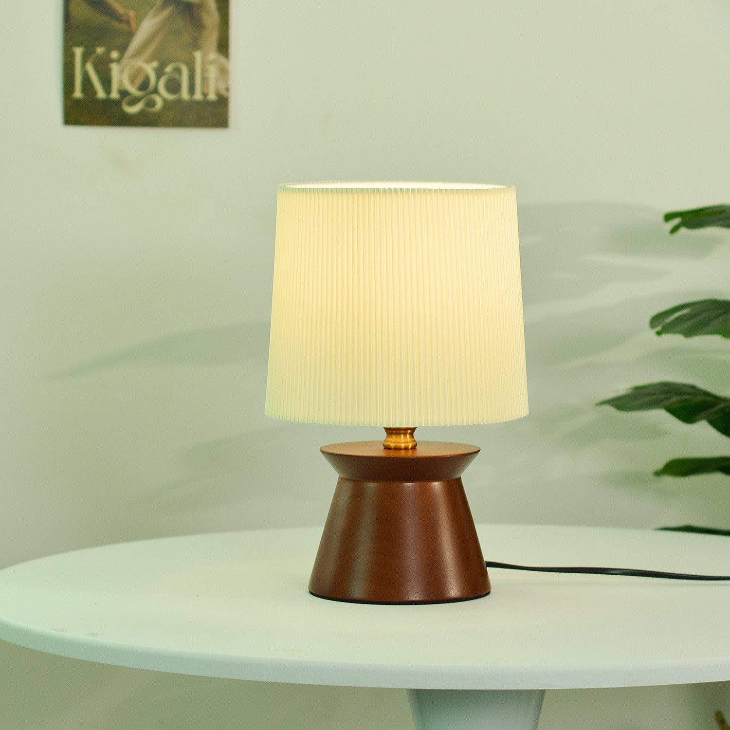 Retro Solid Wood Striped Table Lamp