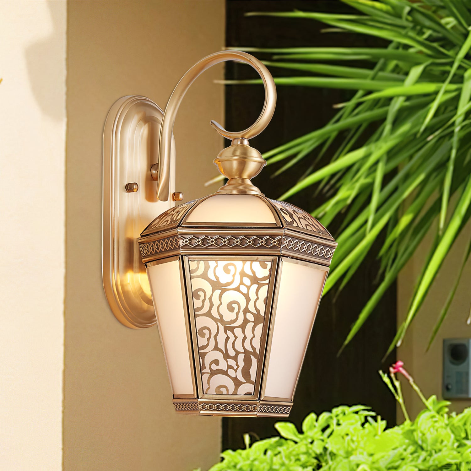 Retro Palace Pattern Outdoor Wall Lamp