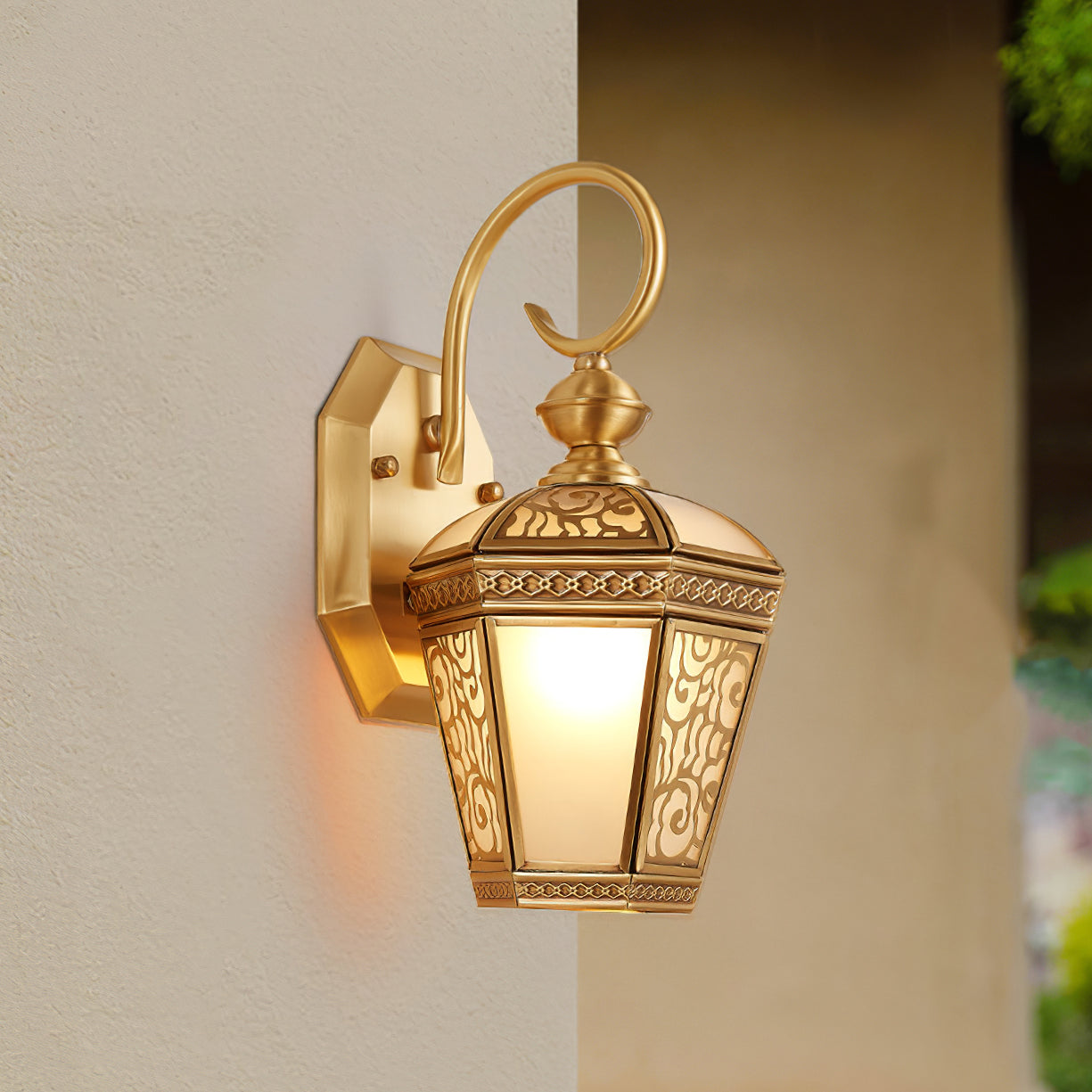 Retro Palace Pattern Outdoor Wall Lamp