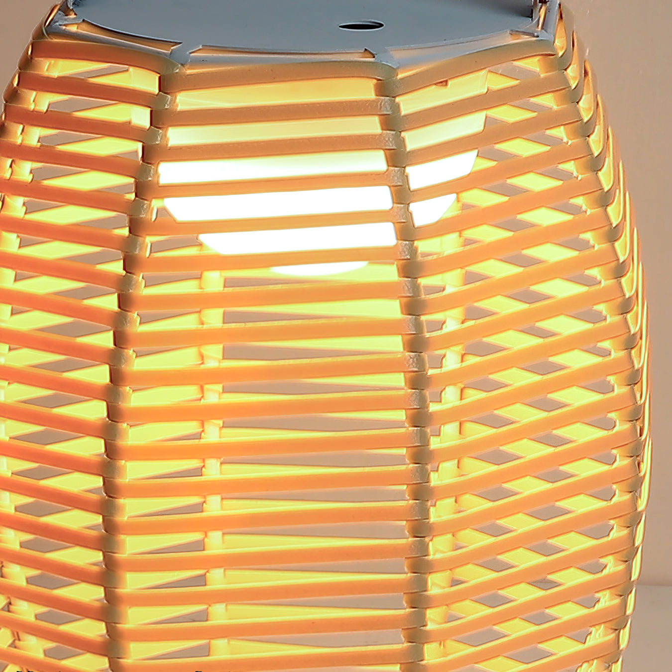 Lampada da tavolo wireless da esterno in rattan creativo retrò