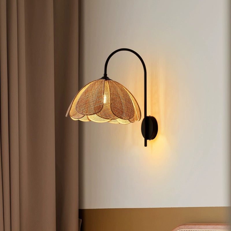 De Gloed van Rieten Wandlamp