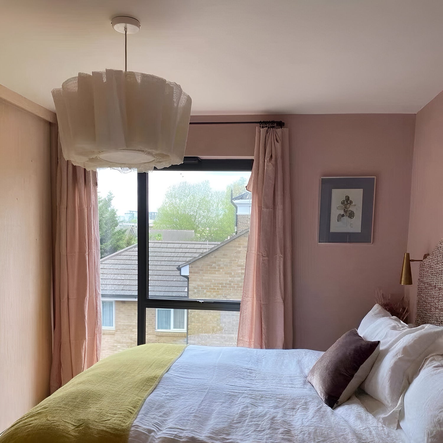 Nordic Creamy Fabric Shade Ainara Pendant Light