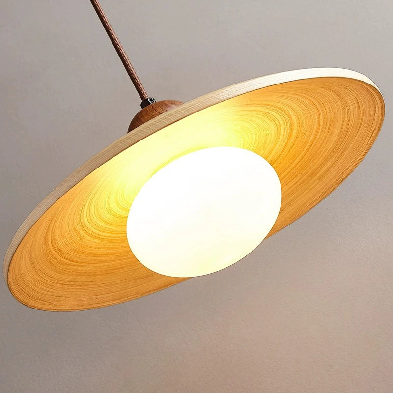 Lampe à pendentif en bambou et en bois nordique