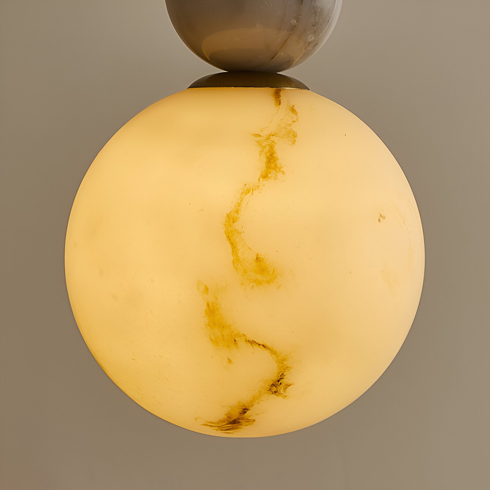 Savinav Alabaster Pendant Light